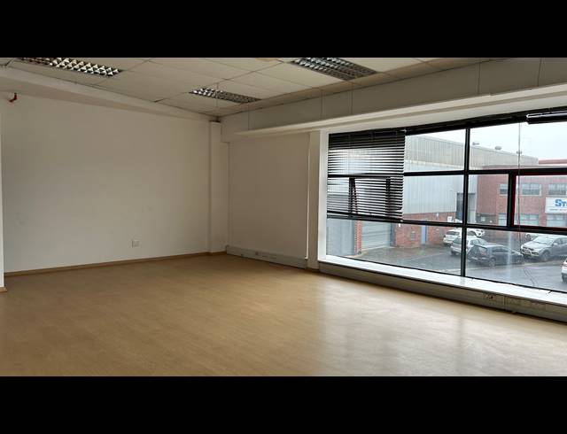 5,552M² WAREHOUSE TO LET IN EPPING INDUSTRIAL